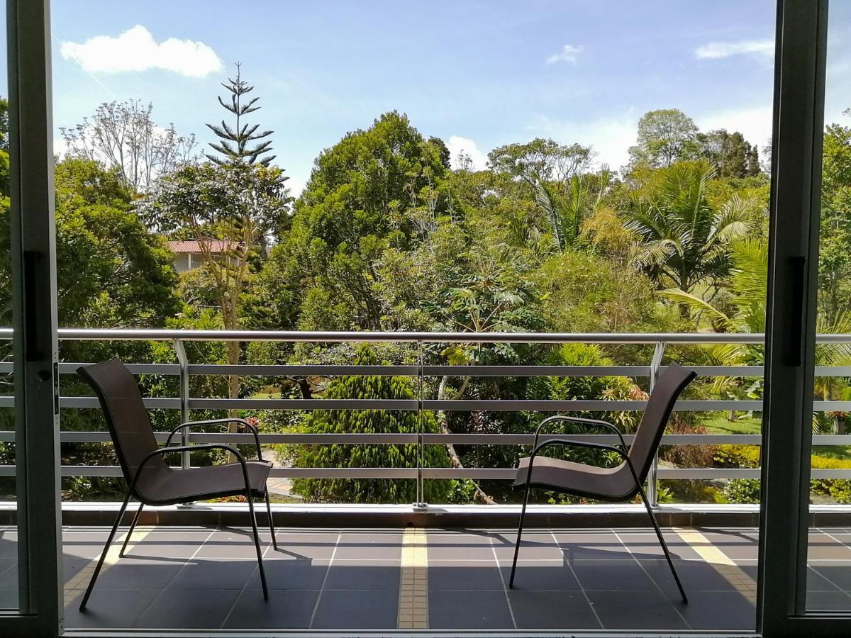Hotel Hevilat Paraiso De Oriente Rionegro Bagian luar foto