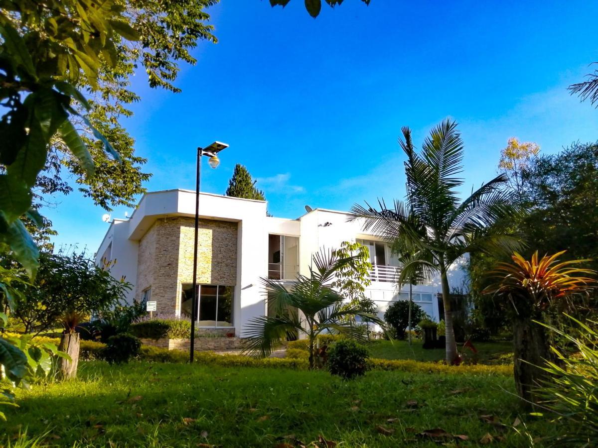 Hotel Hevilat Paraiso De Oriente Rionegro Bagian luar foto